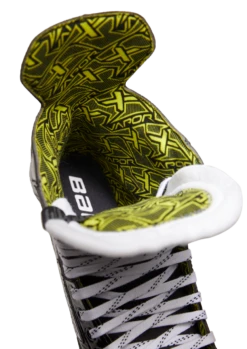 Bauer Vapor X3.5 Intermediate Roller Skates -Best Hockey Store 1060231 RH Vapor X3.5 Skate 0525 clipped