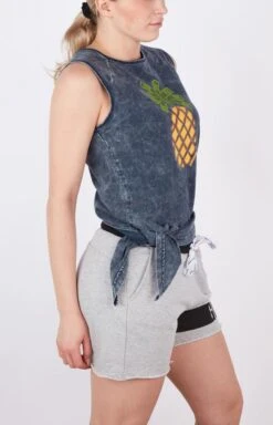 Gongshow My Tie Game Side Tie Tank Women -Best Hockey Store TS20 W702 My Tie Game 04 555x 61fc6e9e 46a8 42d7 ba42 2a7c7742016b